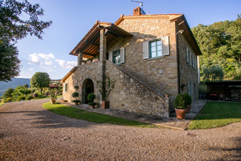 Country house with swimming pool, garden and playground for children in Tuscany