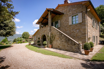Tuscan country house photos | Pictures and images of a farm house in Arezzo