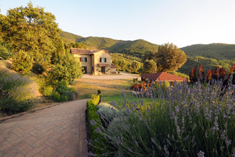 Foto casale in Toscana | Immagini e fotografie agriturismo ad Arezzo