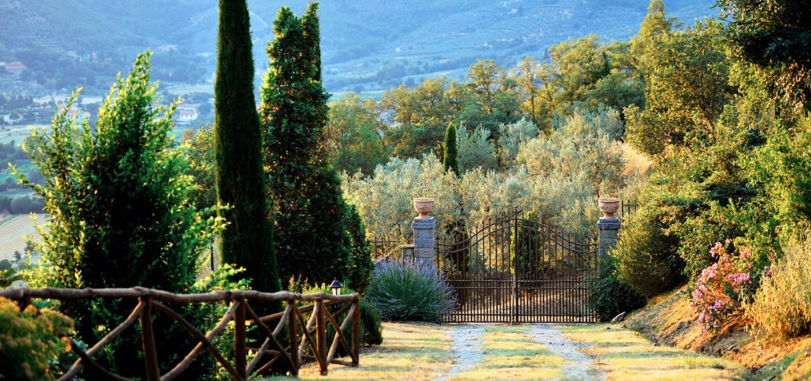 Agriturismo in Toscana con parco e piscina | Casale per affitti turistici Arezzo